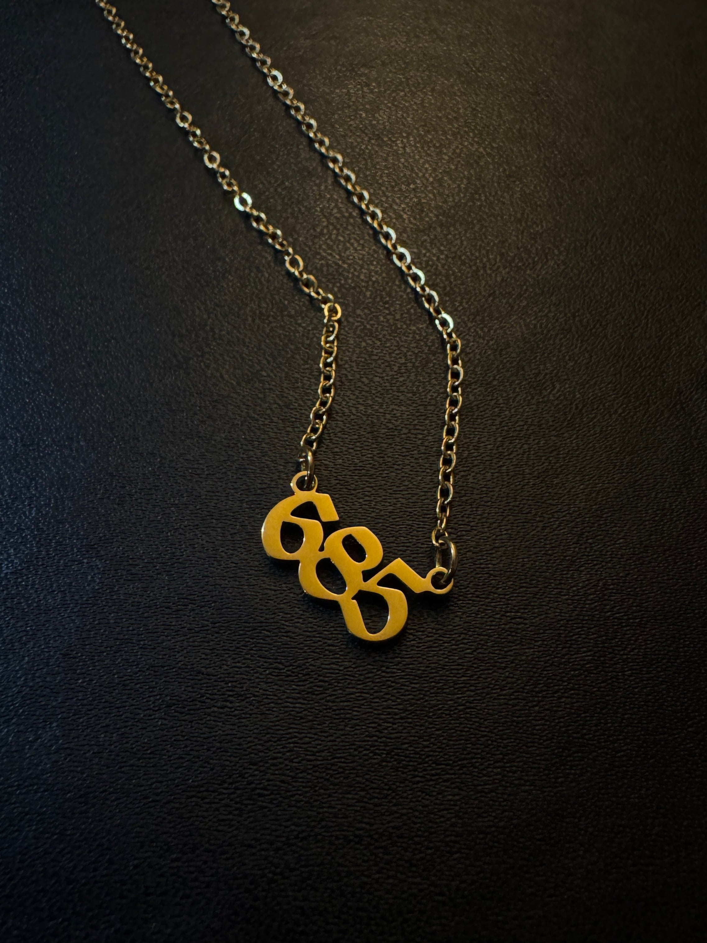 Gold 685 Serenity Pendant
