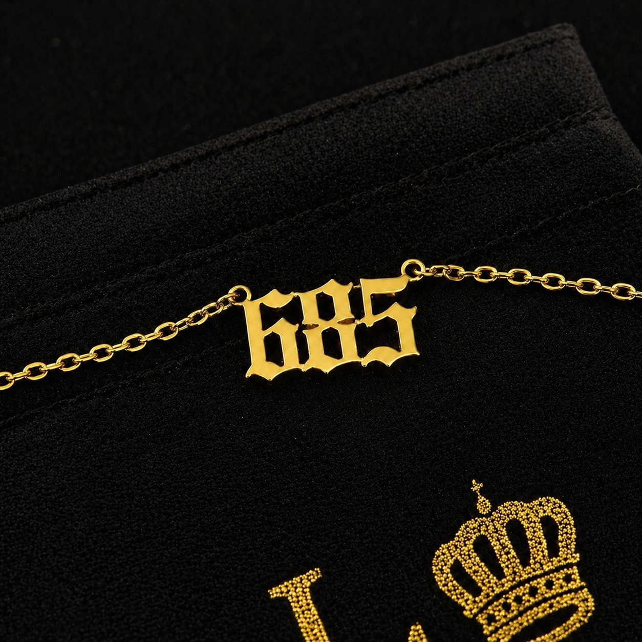 685 Gold Pendant